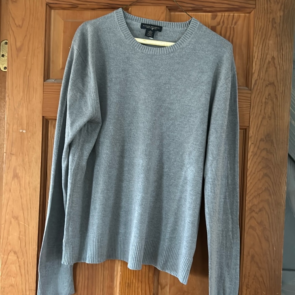 Banana Republic gray sweater